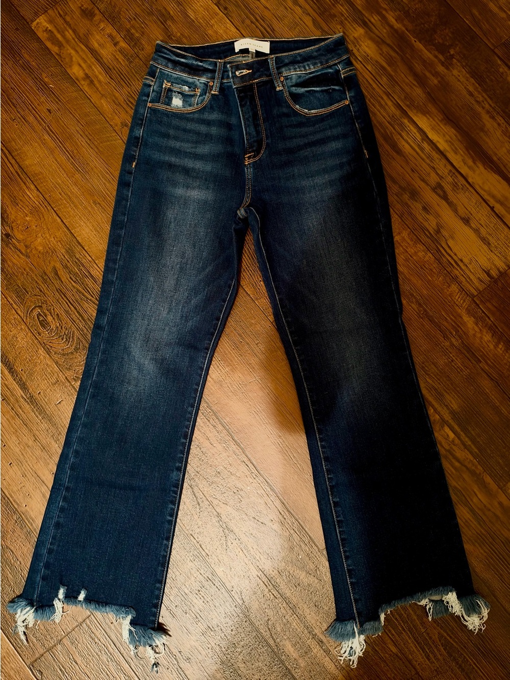 Women's Dark Wash Cropped Jeans with Frayed Hem